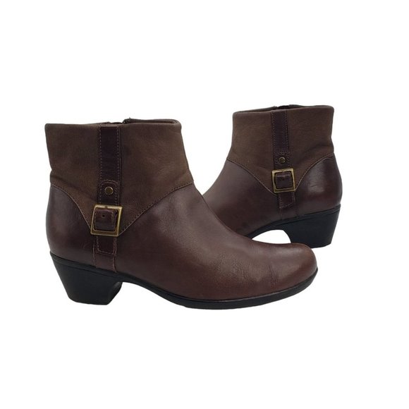 CLARKS Sz 9 Wide Ingalls Dover Brown Leather Side Zip Heeled Ankle Comfort Boots - Picture 3 of 14